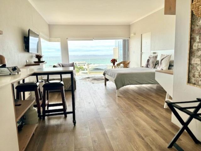 Small Bay Beach Suites Kapstadt Exterior foto